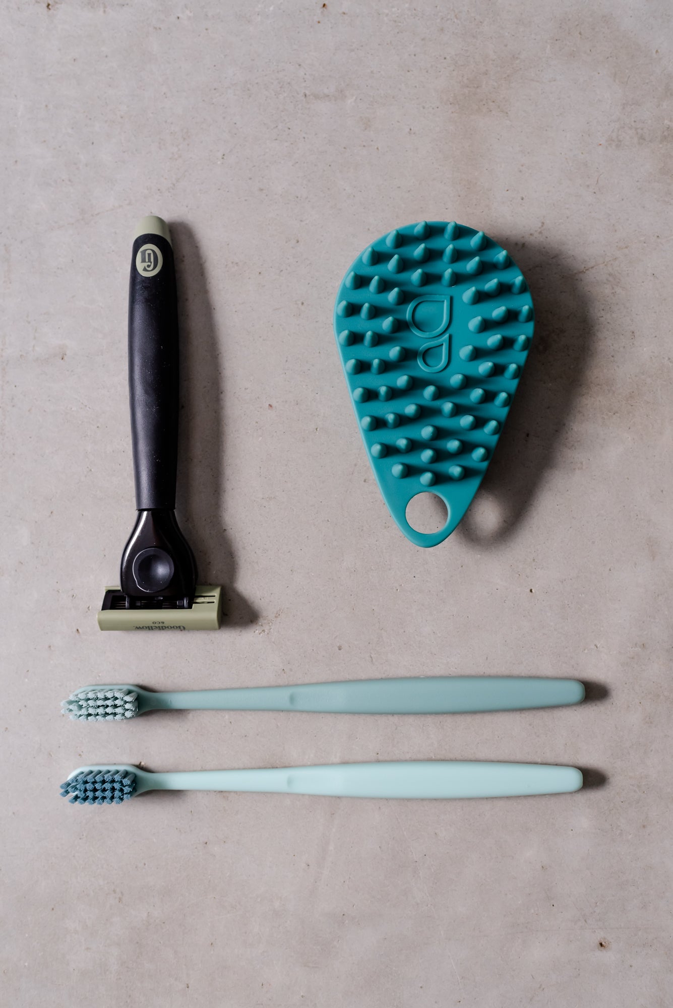 ways to reduce ingrown hair. shaving techniques and body exfoliators